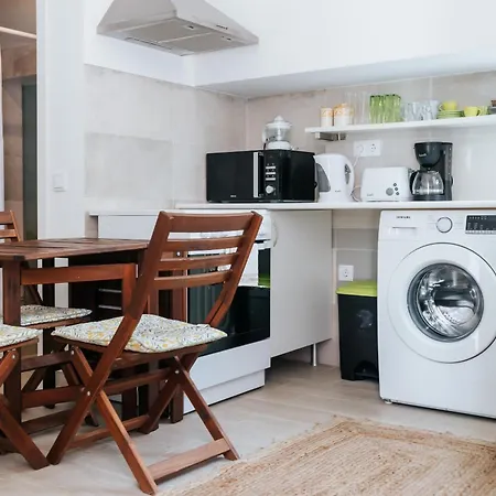 Center Arroios Flat 5 شقة