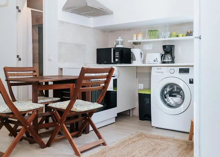 Center Arroios Flat 5 شقة