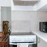 아파트 Center Arroios Flat 5 *